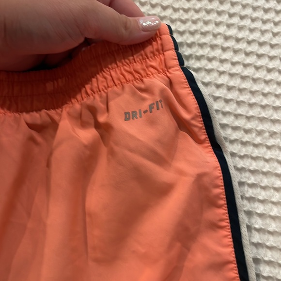Nike Training Shorts - Picture 4 of 5
